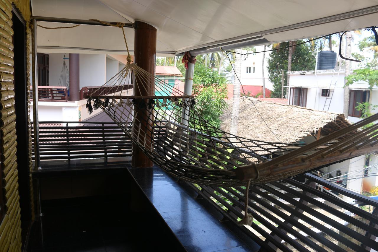 Mummy Bamboo House Hotel Varkala Buitenkant foto